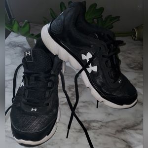 Under armour black and white shoes